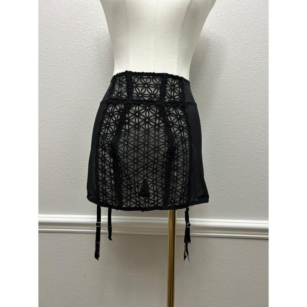 NWT Victoria's Secret Black Floral Lace Garter Mini Skirt Small
